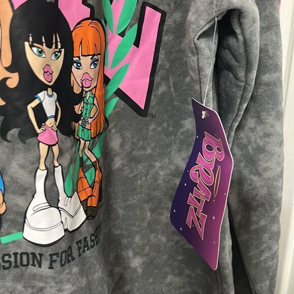 Bratz Junior Graphic Gray Sweatshirt(Size XL) - Picture 6 of 8